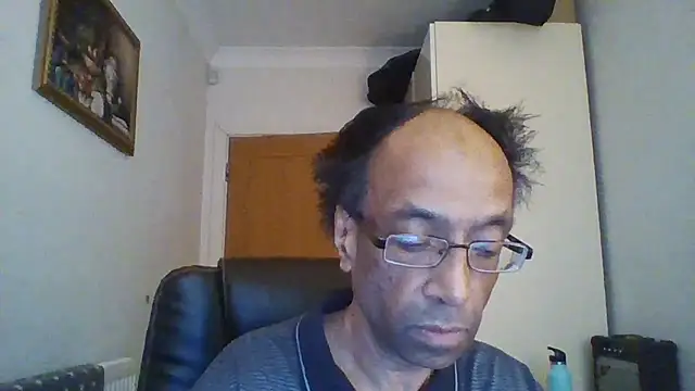 rauncher1 online show from December 3, 9:29 am