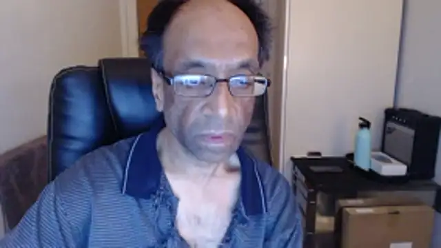 Snapshot of rauncher1 chatting on March 15, 1:33 am rauncher1 online show from March 15, 1:33 am