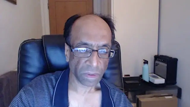 Snapshot of rauncher1 chatting on March 17, 11:41 pm rauncher1 online show from March 17, 11:41 pm