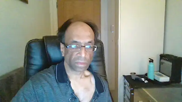 Snapshot of rauncher1 chatting on March 23, 11:31 pm rauncher1 online show from March 23, 11:31 pm