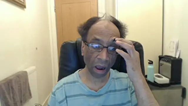 Snapshot of rauncher1 chatting on March 31, 11:16 pm rauncher1 online show from March 31, 11:16 pm