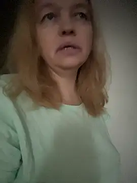 Snapshot of Susanel chatting on December 23, 11:36 am Susanel online show from December 23, 11:36 am