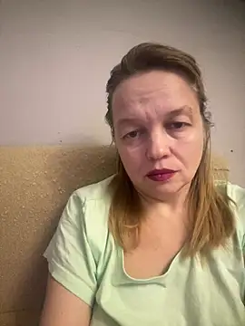 Snapshot of Susanel chatting on January 4, 6:09 pm Susanel online show from January 4, 6:09 pm