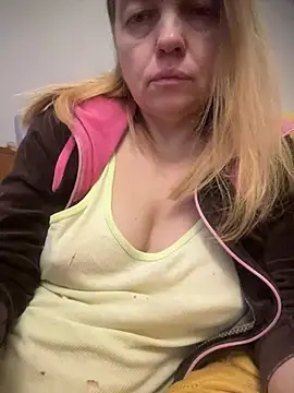 Snapshot of Susanel chatting on January 10, 2:02 pm Susanel online show from January 10, 2:02 pm