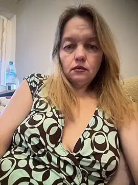 Snapshot of Susanel chatting on January 20, 1:00 pm Susanel online show from January 20, 1:00 pm