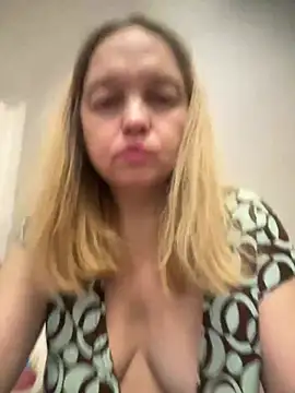 Snapshot of Susanel chatting on January 21, 10:08 pm Susanel online show from January 21, 10:08 pm