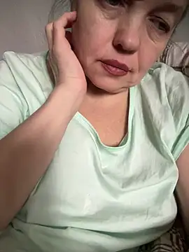 Snapshot of Susanel chatting on March 4, 8:57 am Susanel online show from March 4, 8:57 am