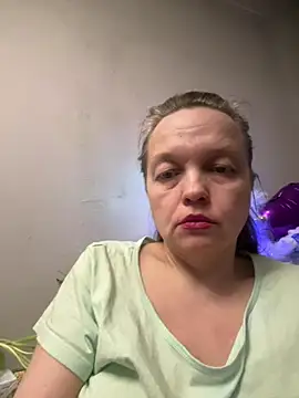 Snapshot of Susanel chatting on March 16, 6:01 pm Susanel online show from March 16, 6:01 pm