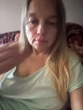 Snapshot of Susanel chatting on September 14, 8:13 am Susanel online show from September 14, 8:13 am
