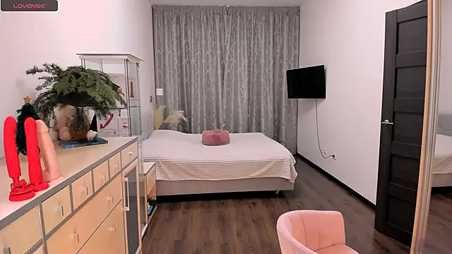 Bianca lala online show from December 15, 1:00 pm