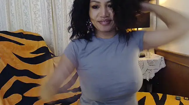 Snapshot of nareethai chatting on March 23, 8:04 am nareethai online show from March 23, 8:04 am