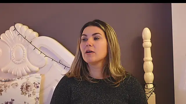 FeliciaKrige online show from January 7, 3:14 am