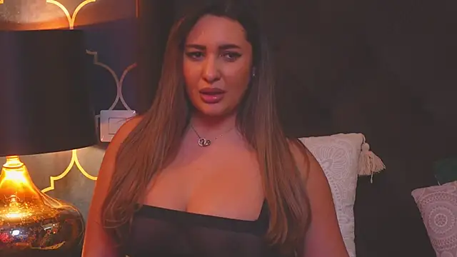 Snapshot of YaaraCollins chatting on January 18, 7:49 am YaaraCollins online show from January 18, 7:49 am