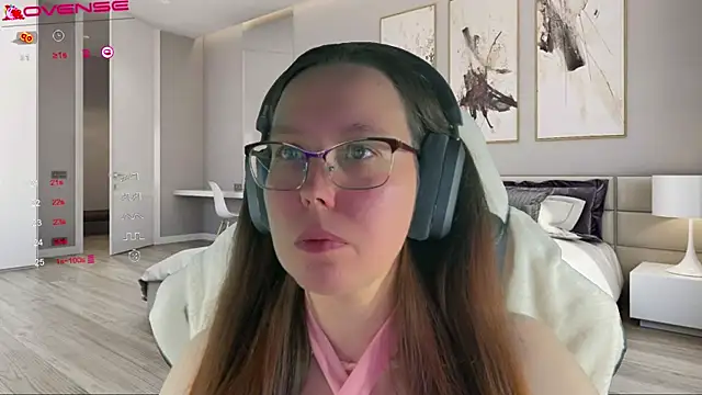 Snapshot of Victoria_Romans chatting on October 7, 1:25 am Victoria Romans online show from October 7, 1:25 am