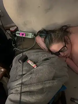 cumgitsumdic online show from April 7, 11:10 am