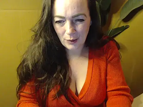 cloe85nl online show from December 27, 10:23 am