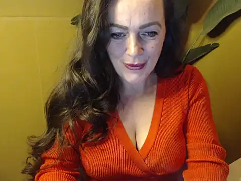 cloe85nl online show from December 28, 10:47 am