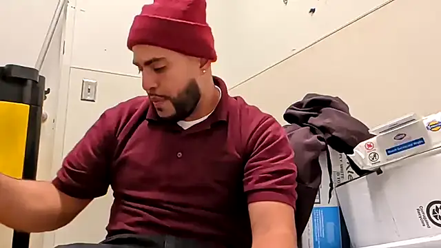 gardy8585 online show from December 2, 9:14 am