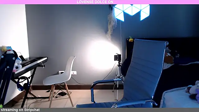 Snapshot of minarocket_ chatting on February 28, 5:15 pm minarocket online show from February 28, 5:15 pm