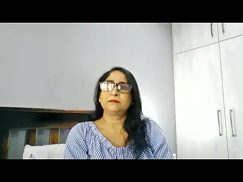 Snapshot of Indiankushy chatting on June 17, 12:50 pm Indiankushy online show from June 17, 12:50 pm