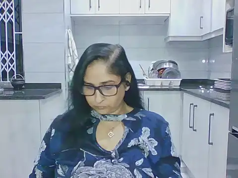 Snapshot of Indiankushy chatting on July 9, 5:17 pm Indiankushy online show from July 9, 5:17 pm