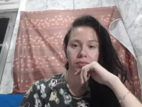 Snapshot of Venusluxodomme chatting on September 21, 10:22 pm Venusluxodomme online show from September 21, 10:22 pm