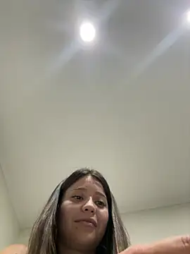 Snapshot of kiarafonseca_ chatting on February 13, 1:19 am kiarafonseca online show from February 13, 1:19 am