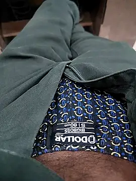 Snapshot of rocksred1 chatting on January 17, 8:01 pm rocksred1 online show from January 17, 8:01 pm