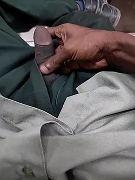 rocksred1 online show from April 17, 6:22 pm