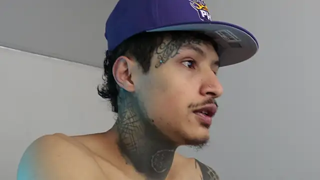 trieone online show from December 20, 8:45 pm