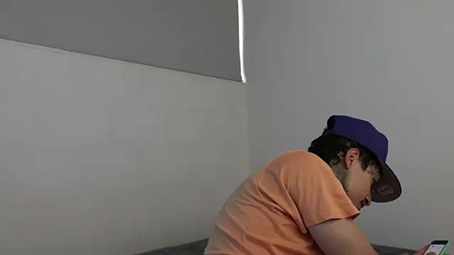 trieone online show from December 28, 9:40 pm