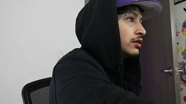 trieone online show from September 22, 11:34 am