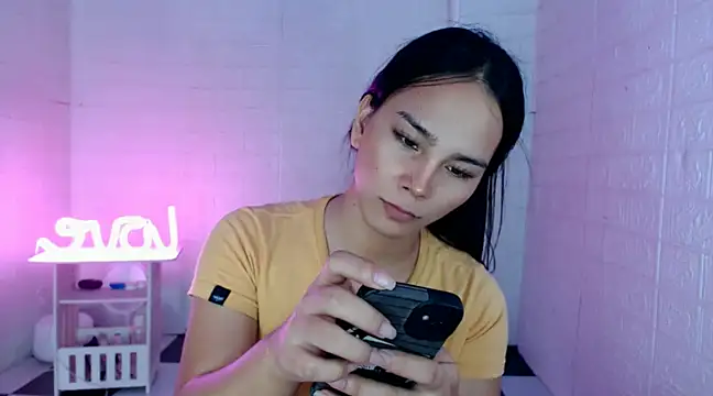 urnaughtydolly69 online show from February 5, 1:22 pm