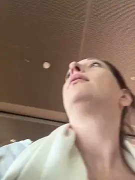 Viola Beck online show from March 5, 1:17 pm