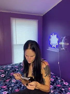 lolabunny9 online show from December 20, 6:24 pm