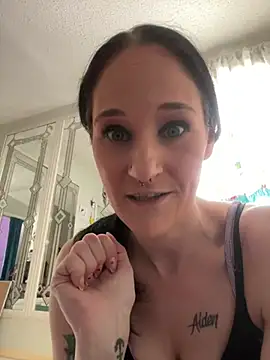 lolabunny9 online show from February 7, 4:24 pm