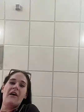 lolabunny9 online show from February 21, 6:37 pm