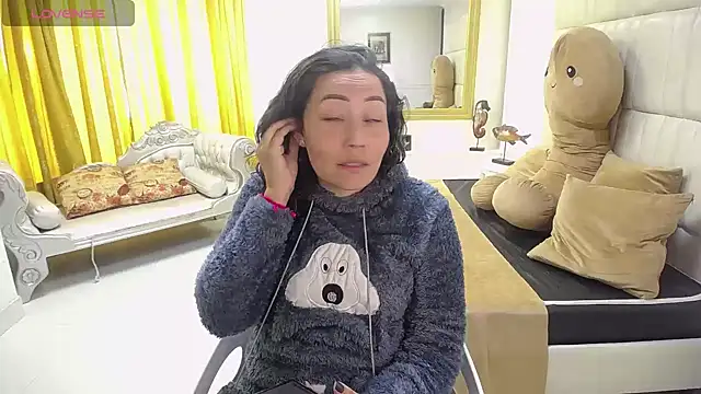 gaby trent online show from February 13, 1:48 pm