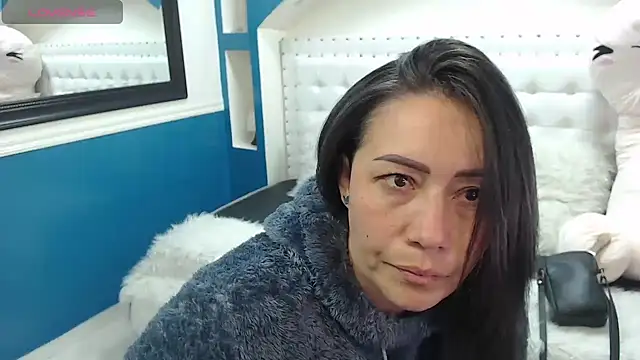 gaby trent online show from February 24, 12:37 pm