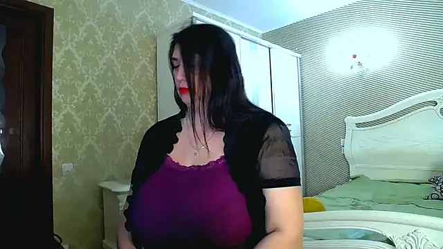 Snapshot of Evelyn_Shy chatting on February 20, 10:16 am Evelyn Shy online show from February 20, 10:16 am