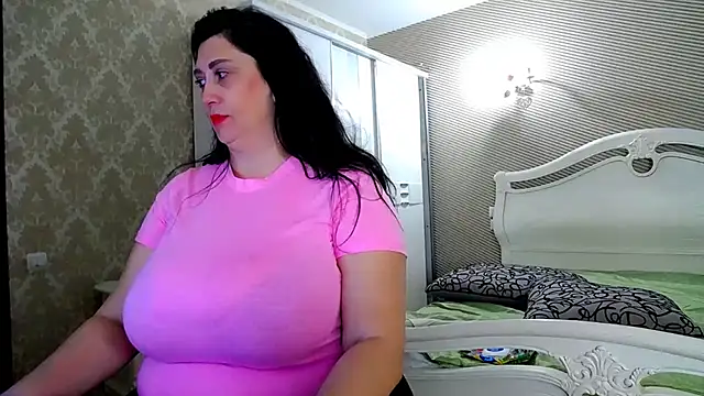 Snapshot of Evelyn_Shy chatting on October 26, 2:23 pm Evelyn Shy online show from October 26, 2:23 pm