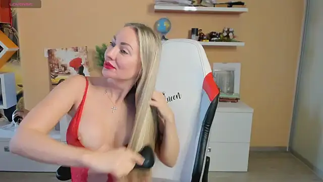 Veola new online show from March 14, 3:15 am