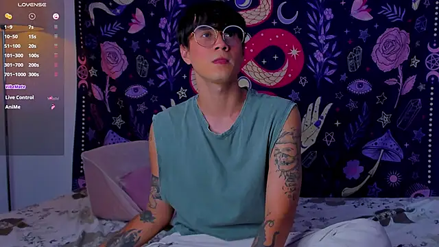 LeaneSeb online show from December 9, 12:45 am