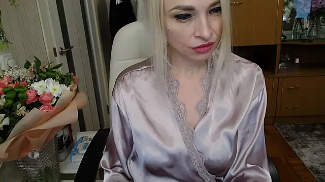 Mika Passion online show from February 15, 10:11 am