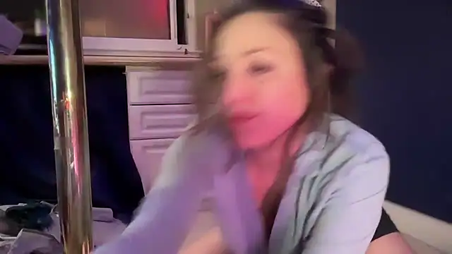 CrazyKittenMeow online show from February 14, 2:50 am