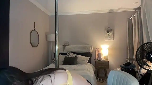 CrazyKittenMeow online show from September 27, 11:21 pm