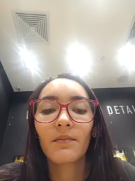 LinzyBaner online show from November 24, 8:41 pm