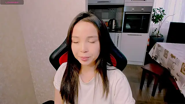 AyaMoon online show from November 10, 7:18 am