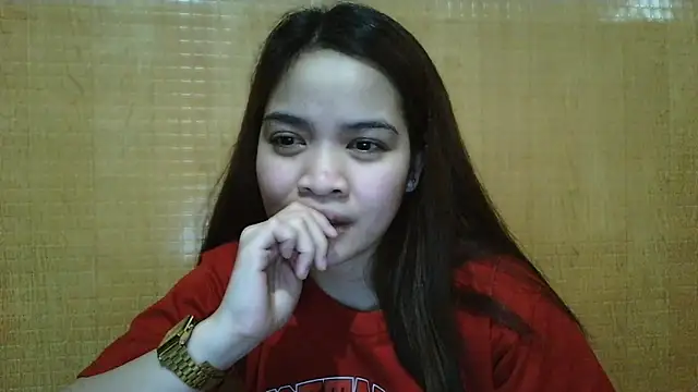 Snapshot of _preciousmoira_ chatting on April 15, 10:44 am preciousmoira online show from April 15, 10:44 am