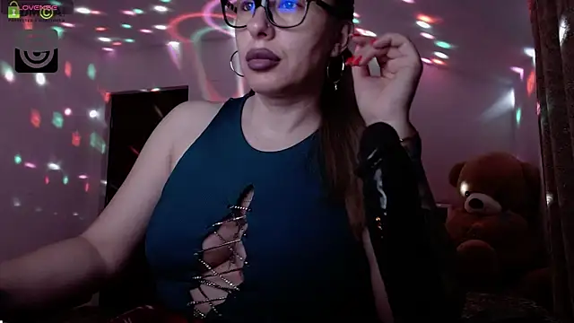 Snapshot of SonyaDevon chatting on January 30, 4:06 am SonyaDevon online show from January 30, 4:06 am